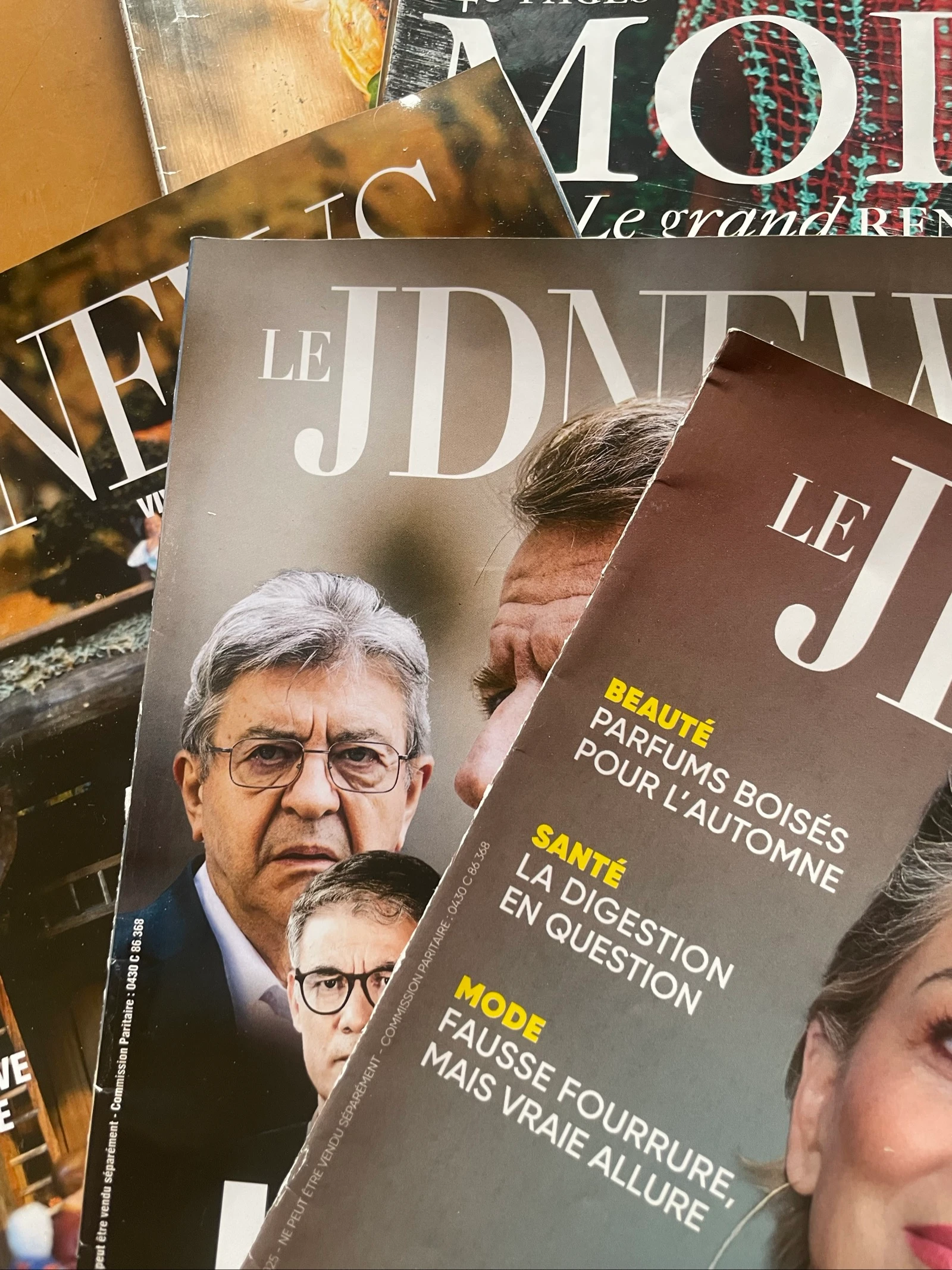 10 magazines  – photo 4